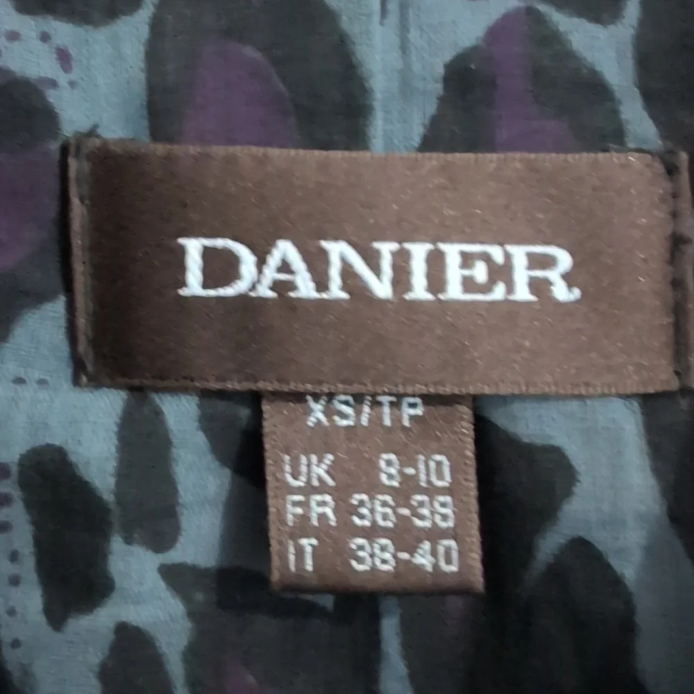 Danier Y2K Plum Purple Leather Safari Field Jacket SIze XS P2P 19" - Picture 3 of 11